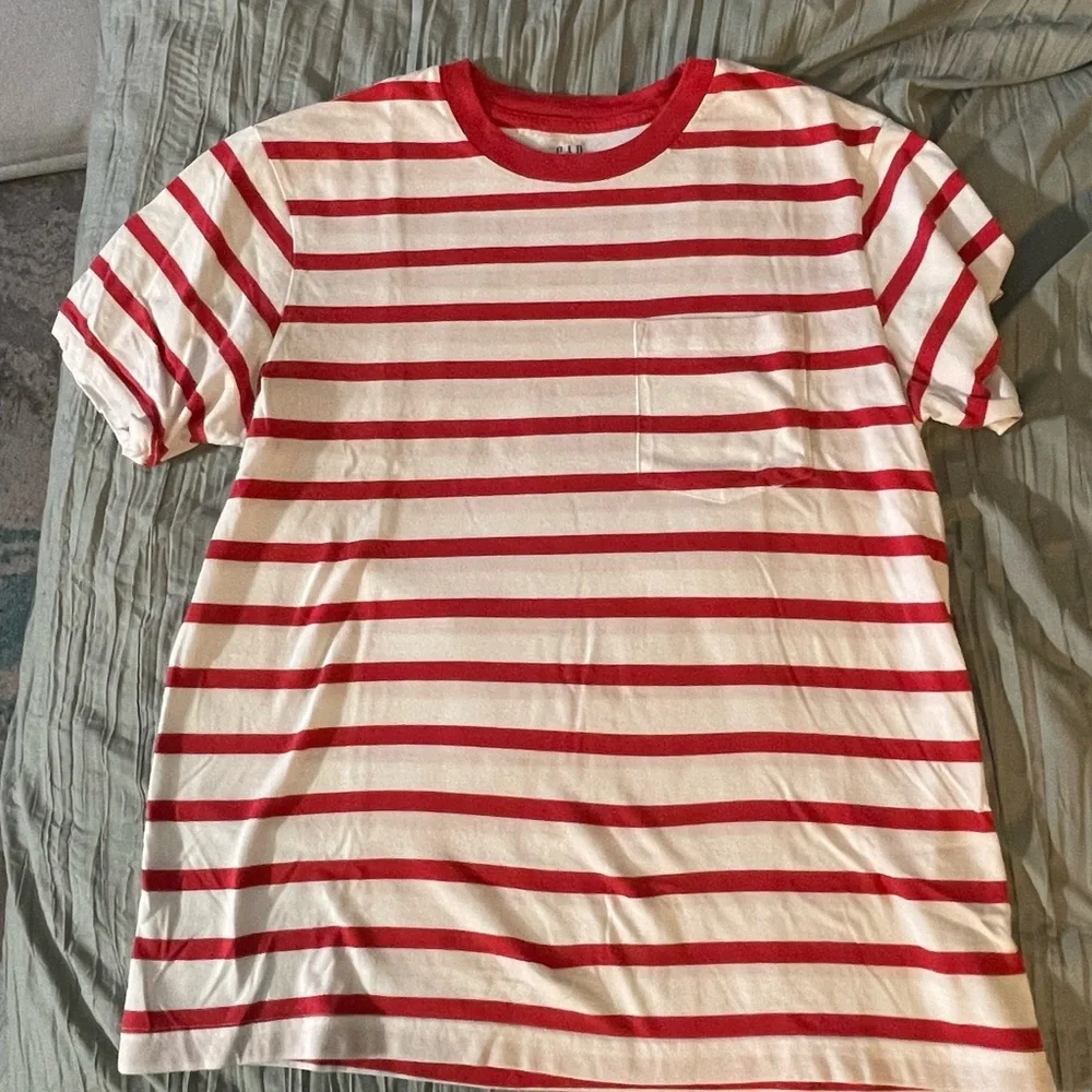 Bundle of 3 GAP shirts. - Picture 3 of 12